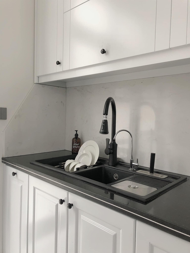 Chán nhà mặt đường bụi bặm, vợ chồng trẻ tậu Vinhomes, ai ngắm cũng khen vừa đẹp vừa sang - Ảnh 8. Chán nhà mặt đường bụi bặm, vợ chồng trẻ tậu Vinhomes, ai ngắm cũng khen vừa đẹp vừa sang - Ảnh 8.