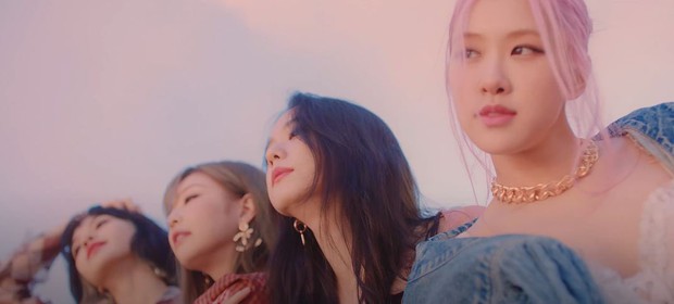 BTS và BLACKPINK tung single mở đường thì khuấy đảo BXH nhưng bài chủ đề của album lại xịt ngóm, là dớp hay gì? - Ảnh 5. BTS và BLACKPINK tung single mở đường thì khuấy đảo BXH nhưng bài chủ đề của album lại xịt ngóm, là dớp hay gì? - Ảnh 5.