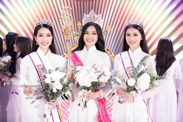 Liên tục bị soi quá khứ hậu đăng quang, tân Hoa hậu Đỗ Thị Hà có động thái rõ ràng trên MXH - Ảnh 2. Liên tục bị soi quá khứ hậu đăng quang, tân Hoa hậu Đỗ Thị Hà có động thái rõ ràng trên MXH - Ảnh 2.