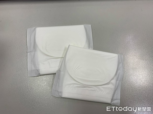 Cả ngày chỉ dùng đúng 1 miếng băng vệ sinh, hạ bộ của cô gái 23 tuổi sưng to khiến bác sĩ nhìn thấy cũng chết lặng - Ảnh 1. Cả ngày chỉ dùng đúng 1 miếng băng vệ sinh, hạ bộ của cô gái 23 tuổi sưng to khiến bác sĩ nhìn thấy cũng chết lặng - Ảnh 1.