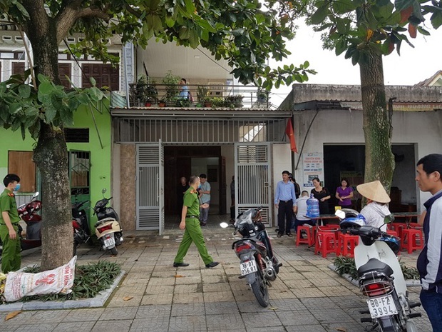 Hà Tĩnh: Đi ăn sáng về, 3 mẹ con phát hiện người đàn ông tử vong trong tư thế treo cổ Hà Tĩnh: Đi ăn sáng về, 3 mẹ con phát hiện người đàn ông tử vong trong tư thế treo cổ