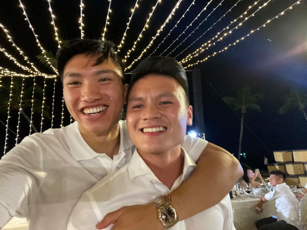 Họ nhà trai đồng loạt xả hình đám cưới Công Phượng: Hải Quế dặn dò vợ luôn đúng nha em - Ảnh 6. Họ nhà trai đồng loạt xả hình đám cưới Công Phượng: Hải Quế dặn dò vợ luôn đúng nha em - Ảnh 6.