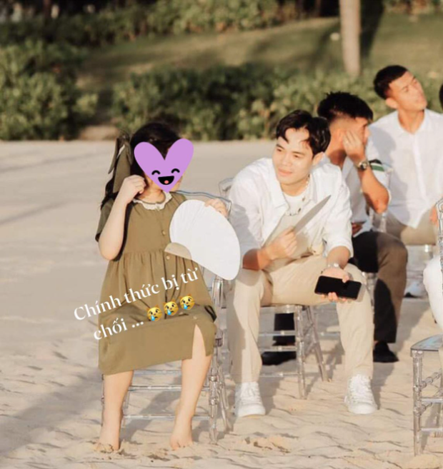 Họ nhà trai đồng loạt xả hình đám cưới Công Phượng: Hải Quế dặn dò vợ luôn đúng nha em - Ảnh 9. Họ nhà trai đồng loạt xả hình đám cưới Công Phượng: Hải Quế dặn dò vợ luôn đúng nha em - Ảnh 9.