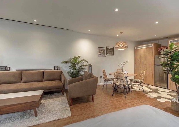 Chỉ vì thích 1 cây anh đào trước cổng ở Đà Lạt, chàng trai mua luôn cả căn nhà cũ và cải tạo thành nơi cực đáng sống - Ảnh 4.