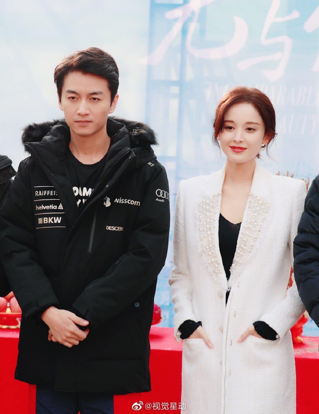 Cổ Lực Na Trát giảm cân xuất sắc, khoe visual rạng rỡ đỉnh cao bên Trần Hiểu, ai ngờ nam thần khi xưa lộ dấu hiệu lão hoá - Ảnh 9. Cổ Lực Na Trát giảm cân xuất sắc, khoe visual rạng rỡ đỉnh cao bên Trần Hiểu, ai ngờ nam thần khi xưa lộ dấu hiệu lão hoá - Ảnh 9.
