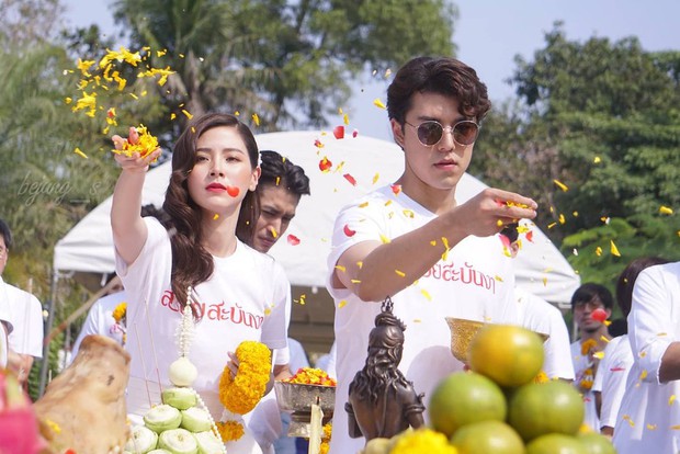 Cặp đôi Friend Zone vừa tái hợp đã gây bão: 2 cực phẩm visual Baifern và Nine hội tụ, nàng còn chăm chàng lộ liễu thế này nữa! - Ảnh 7. Cặp đôi Friend Zone vừa tái hợp đã gây bão: 2 cực phẩm visual Baifern và Nine hội tụ, nàng còn chăm chàng lộ liễu thế này nữa! - Ảnh 7.
