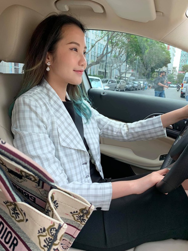 Con trai ông trùm BĐS Sài Gòn kết hôn cùng ái nữ danh giá, số tài sản hai nhà gộp lại khủng đến mức nào? - Ảnh 12. Con trai ông trùm BĐS Sài Gòn kết hôn cùng ái nữ danh giá, số tài sản hai nhà gộp lại khủng đến mức nào? - Ảnh 12.