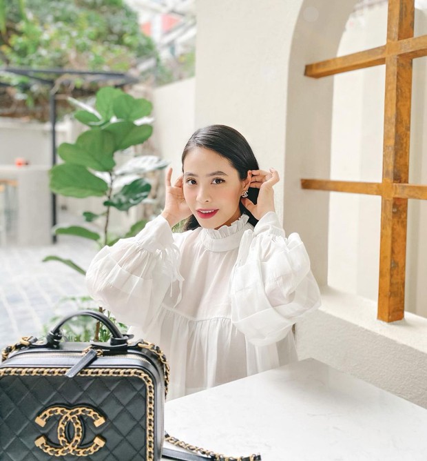 Người ta tìm được 50k bỏ quên trong túi vui cả ngày, ca nương Kiều Anh còn quên cả sổ tiết kiệm trăm triệu kia kìa - Ảnh 1.