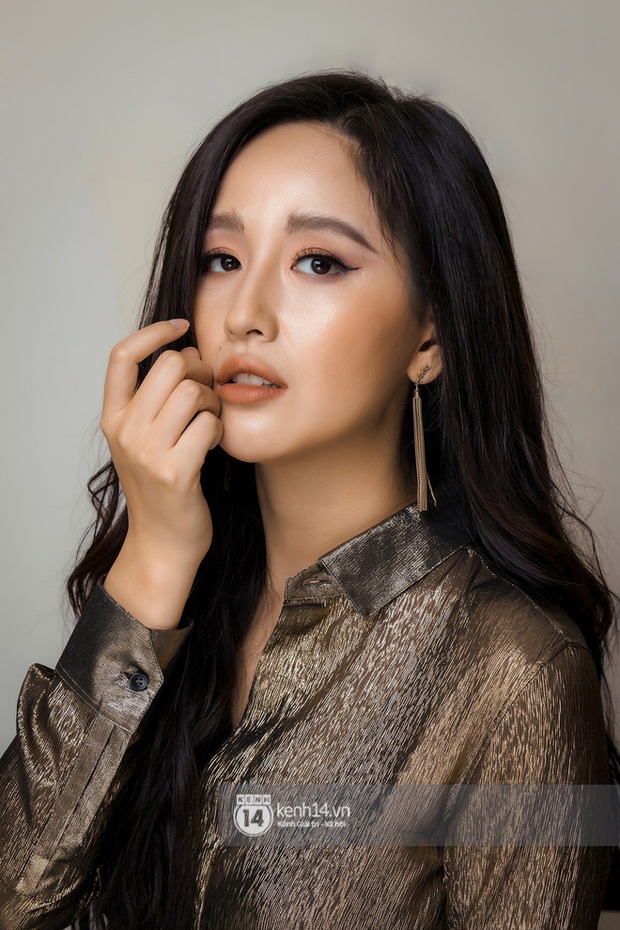 Hoa hậu Việt Nam đi học thế nào khi đương nhiệm: Người nhận bằng cử nhân xuất sắc, người phải học lại cấp 3, bí ẩn nhất là nàng Hậu này - Ảnh 1.