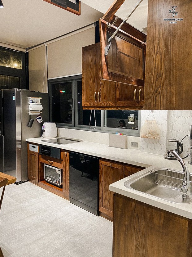 Nhờ đến 2 đội thiết kế, cặp vợ chồng có được ngôi nhà cưng như con, ngắm khu vực bếp mới hiểu vì sao - Ảnh 14.