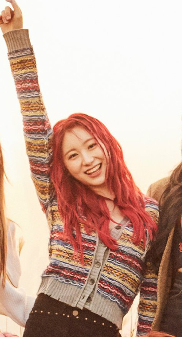 Ảnh teaser của IZ*ONE mắc lỗi photoshop cẩu thả, nhóm sắp tan rã nên bị bỏ bê giống Wanna One ngày nào? - Ảnh 3. Ảnh teaser của IZ*ONE mắc lỗi photoshop cẩu thả, nhóm sắp tan rã nên bị bỏ bê giống Wanna One ngày nào? - Ảnh 3.