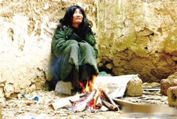 Con trai 8 tuổi bố mẹ vẫn kiệu đến trường, ăn vạ giáo viên nào dám mắng con vì không làm bài tập, vài năm sau gặp phải quả đắng - Ảnh 2.