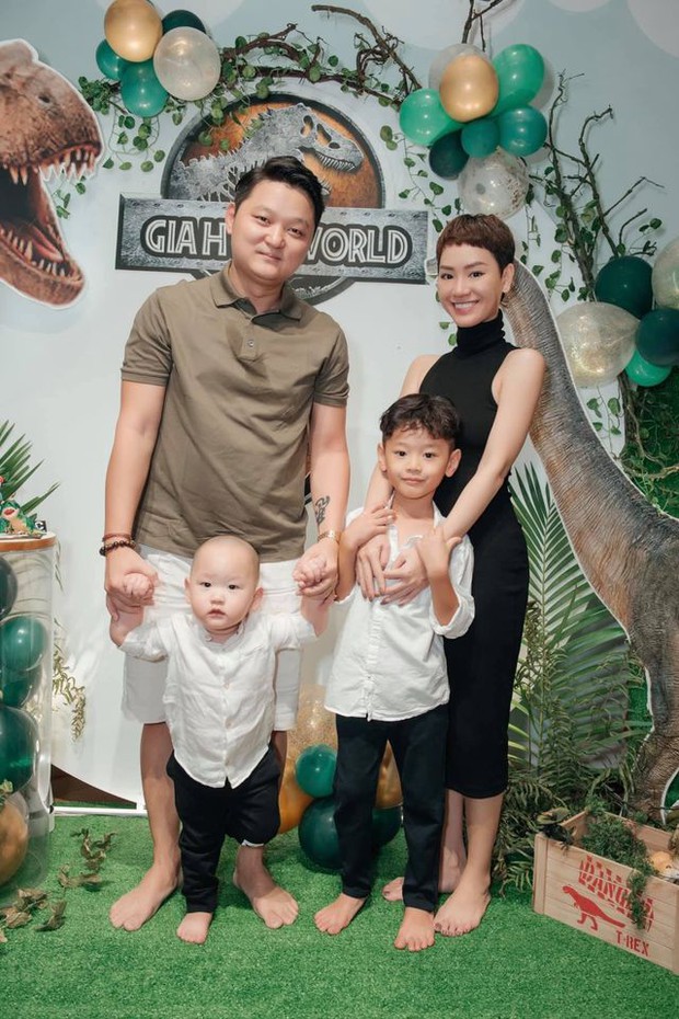 Hội mỹ nhân Vbiz gây bão tại sinh nhật con trai Trà My Idol: Hà Tăng giản dị vẫn đẹp xỉu, Mai Phương Thuý rạng rỡ khoe đồng hồ đắt đỏ - Ảnh 7. Hội mỹ nhân Vbiz gây bão tại sinh nhật con trai Trà My Idol: Hà Tăng giản dị vẫn đẹp xỉu, Mai Phương Thuý rạng rỡ khoe đồng hồ đắt đỏ - Ảnh 7.