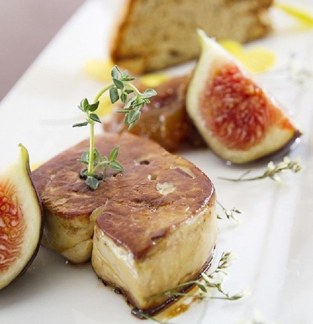 Súp vi cá mập, gan ngỗng, sushi cá ngừ xanh, liệu con người có thấu nỗi đau ai oán mà loài vật phải chịu đựng để cho ra ẩm thực tinh hoa? - Ảnh 14.