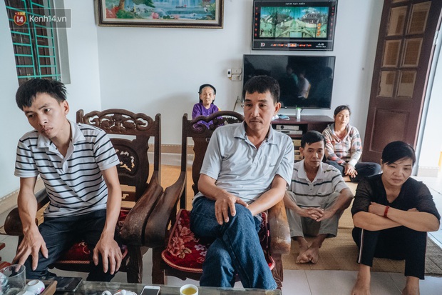 Hà Nội: Gia đình đau xót lên tiếng sau khi bé trai 15 tháng tuổi sùi bọt mép trên tay mẹ sau tiêm, rồi tử vong ngay sau đó - Ảnh 2.