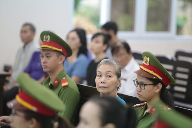 Các bị cáo giết người, đổ bê tông phi tang xác ở Bình Dương kháng cáo kêu oan, tòa phúc thẩm hoãn xử - Ảnh 3. Các bị cáo giết người, đổ bê tông phi tang xác ở Bình Dương kháng cáo kêu oan, tòa phúc thẩm hoãn xử - Ảnh 3.