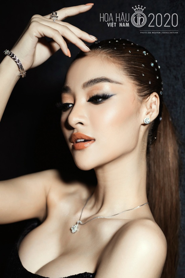 Cuối cùng ảnh cận visual dàn hậu Vbiz tại HHVN đã lộ diện: Vòng 1 bức thở của Tiểu Vy cũng chào thua trước “thần tiên tỷ tỷ” Đặng Thu Thảo - Ảnh 9. Cuối cùng ảnh cận visual dàn hậu Vbiz tại HHVN đã lộ diện: Vòng 1 bức thở của Tiểu Vy cũng chào thua trước “thần tiên tỷ tỷ” Đặng Thu Thảo - Ảnh 9.