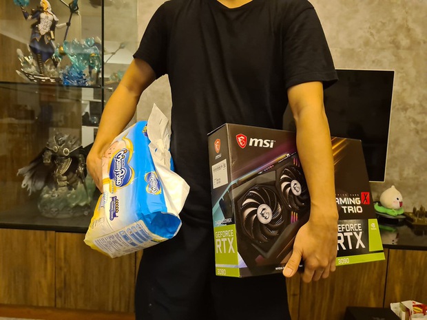 Nói dối vợ máy PlayStation 5 mới mua là máy lọc không khí nhưng không thành, thanh niên Đài Loan phải bán lại với giá rẻ - Ảnh 1.