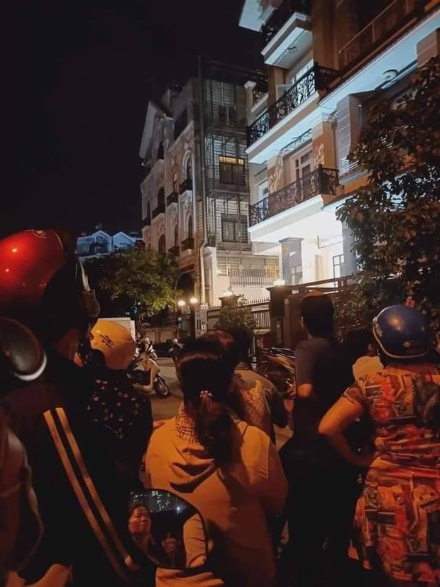 Nóng: Phát hiện thi thể không nguyên vẹn trong vali tại căn hộ ở khu dân cư Him Lam - Ảnh 1.