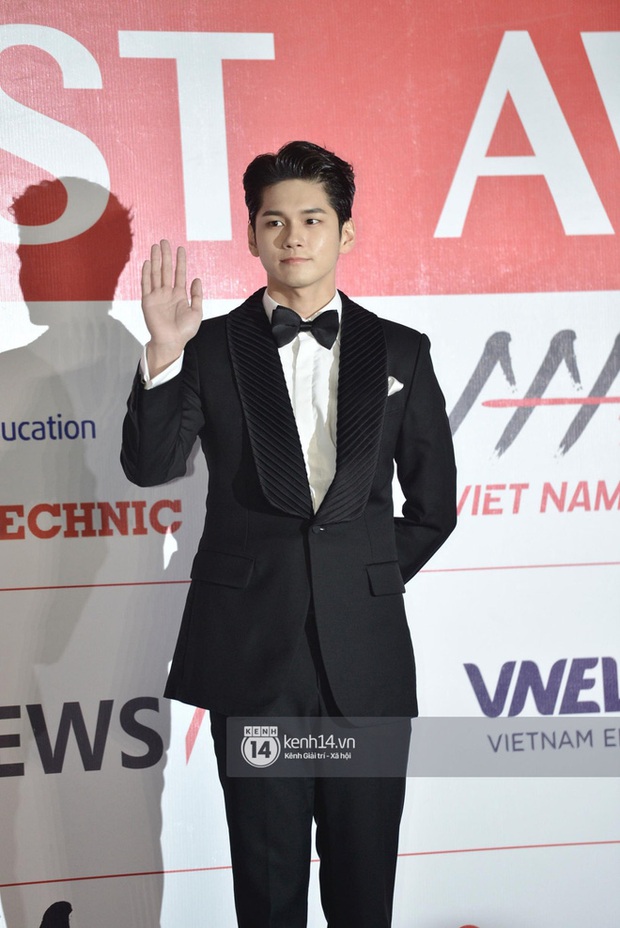 Năm ngoái quân đoàn sao Hàn khuynh đảo thảm đỏ AAA ở Việt Nam: Yoona - Park Min Young đẹp xỉu, Ji Chang Wook, Red Velvet và dàn idol “bùng nổ” - Ảnh 12. Năm ngoái quân đoàn sao Hàn khuynh đảo thảm đỏ AAA ở Việt Nam: Yoona - Park Min Young đẹp xỉu, Ji Chang Wook, Red Velvet và dàn idol “bùng nổ” - Ảnh 12.