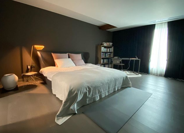 Mẹ Kim Tan Kim Sung Ryung khoe căn hộ cao cấp: View sông Hàn đẹp ngất ngây, bàn ăn khổng lồ khiến khách mời rớt hàm vì kinh ngạc - Ảnh 7.