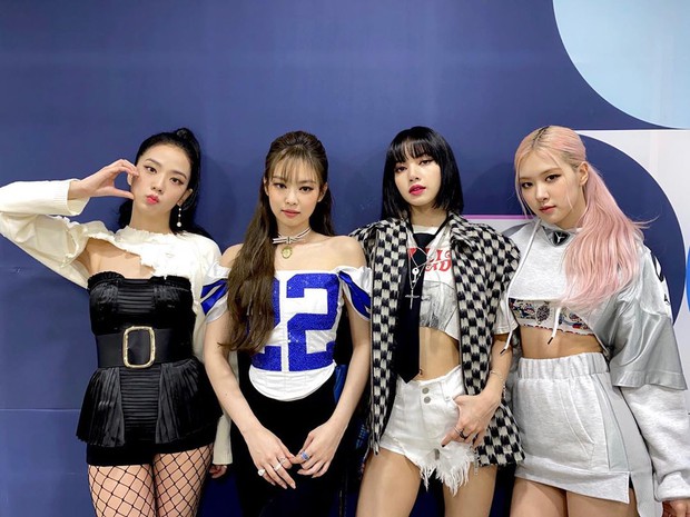 Top 30 ca sĩ hot nhất xứ Hàn hiện nay: Ngỡ ngàng nam ca sĩ so kè với BTS và áp đảo dàn idol, TWICE hay BLACKPINK thắng thế? - Ảnh 6. Top 30 ca sĩ hot nhất xứ Hàn hiện nay: Ngỡ ngàng nam ca sĩ so kè với BTS và áp đảo dàn idol, TWICE hay BLACKPINK thắng thế? - Ảnh 6.
