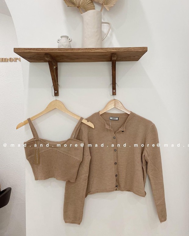 Loạt áo len đang giảm giá, sắm ngay đón trời lạnh là chuẩn - Ảnh 17. Loạt áo len đang giảm giá, sắm ngay đón trời lạnh là chuẩn - Ảnh 17.