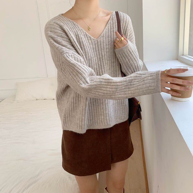 Loạt áo len đang giảm giá, sắm ngay đón trời lạnh là chuẩn - Ảnh 9. Loạt áo len đang giảm giá, sắm ngay đón trời lạnh là chuẩn - Ảnh 9.