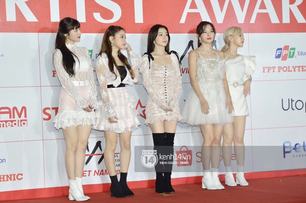 Năm ngoái quân đoàn sao Hàn khuynh đảo thảm đỏ AAA ở Việt Nam: Yoona - Park Min Young đẹp xỉu, Ji Chang Wook, Red Velvet và dàn idol “bùng nổ” - Ảnh 6. Năm ngoái quân đoàn sao Hàn khuynh đảo thảm đỏ AAA ở Việt Nam: Yoona - Park Min Young đẹp xỉu, Ji Chang Wook, Red Velvet và dàn idol “bùng nổ” - Ảnh 6.