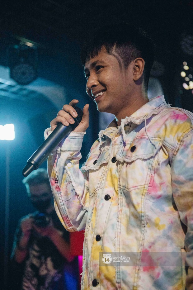 Karik bất ngờ xuất hiện cổ vũ được học trò Ricky Star gọi là bé ngoan, Yuno Bigboi lần đầu tung demo đậm chất pui pui pui - Ảnh 14. Karik bất ngờ xuất hiện cổ vũ được học trò Ricky Star gọi là bé ngoan, Yuno Bigboi lần đầu tung demo đậm chất pui pui pui - Ảnh 14.