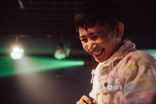 Karik bất ngờ xuất hiện cổ vũ được học trò Ricky Star gọi là bé ngoan, Yuno Bigboi lần đầu tung demo đậm chất pui pui pui - Ảnh 13. Karik bất ngờ xuất hiện cổ vũ được học trò Ricky Star gọi là bé ngoan, Yuno Bigboi lần đầu tung demo đậm chất pui pui pui - Ảnh 13.