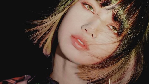 Taeyeon (SNSD) để lại kiểu tóc 9 năm trước, người khen hết lời người lại đem ra so với... Lisa (BLACKPINK)? - Ảnh 8.