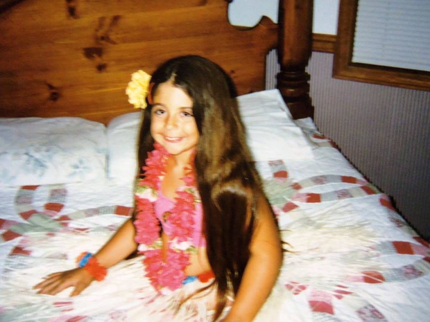 Sinh ra khiếm khuyết 2 chân, bé gái bị bỏ rơi để rồi nhiều năm sau khiến thế giới kinh ngạc, nhất là mối lương duyên với thần tượng của em - Ảnh 3.