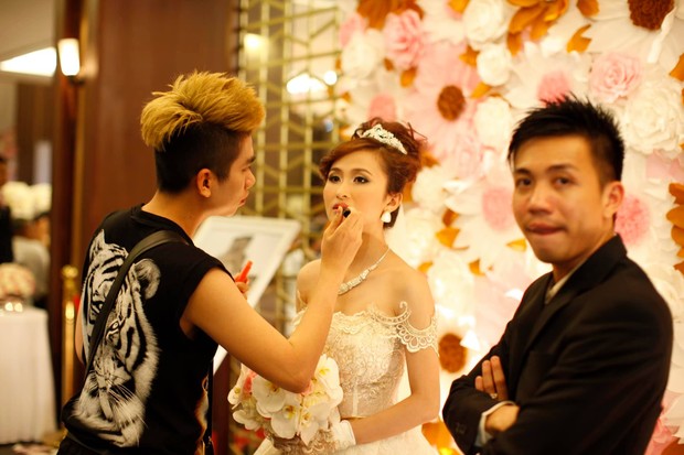 Vợ Minh Nhựa đăng ảnh mình đẹp, chồng giàu out nét cũng mặc kệ - Ảnh 1. Vợ Minh Nhựa đăng ảnh mình đẹp, chồng giàu out nét cũng mặc kệ - Ảnh 1.