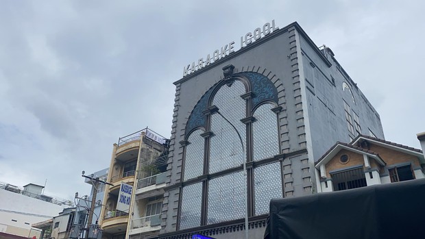 Bé trai 1 tuổi nhiễm COVID-19 đã tiếp xúc gần với 17 người, được đưa đi nhiều quán ăn, hội chợ và ra sân bay - Ảnh 1.