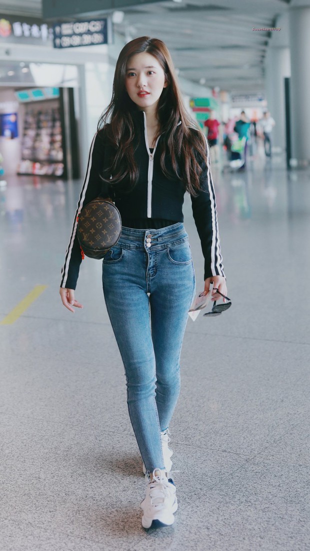 Tranh cãi trên Weibo: Fan đòi Triệu Lộ Tư phải giảm cân, ảnh nhan sắc và vóc dáng liên tục bị đào lại - Ảnh 8.