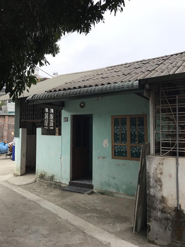 Nhà 40 năm xuống cấp trầm trọng nhưng người con quyết cải tạo chứ không bán, lý do phía sau cực xúc động - Ảnh 2. Nhà 40 năm xuống cấp trầm trọng nhưng người con quyết cải tạo chứ không bán, lý do phía sau cực xúc động - Ảnh 2.