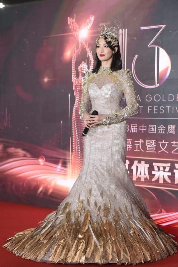 Từng bị chê bai body thậm thệ khi thành Nữ thần Kim Ưng, Victoria giờ khiến Cnet “quay xe” với ảnh bóng lưng sexy ngút ngàn - Ảnh 8.