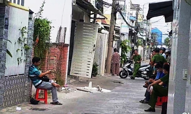 CLIP: Nổ súng loạn xạ trong đêm ở Tiền Giang, 1 người nguy kịch - Ảnh 1. CLIP: Nổ súng loạn xạ trong đêm ở Tiền Giang, 1 người nguy kịch - Ảnh 1.