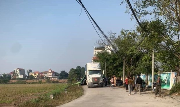 Hà Nội: Nỗi đau thắt lòng của người cha khi 2 con bị container lùi trúng, tử vong thương tâm trên đường đi học - Ảnh 6. Hà Nội: Nỗi đau thắt lòng của người cha khi 2 con bị container lùi trúng, tử vong thương tâm trên đường đi học - Ảnh 6.