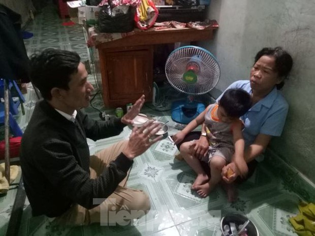 Tôi rùng mình khi thấy con trai đánh nữ sinh dã man sau tai nạn giao thông - Ảnh 1. Tôi rùng mình khi thấy con trai đánh nữ sinh dã man sau tai nạn giao thông - Ảnh 1.