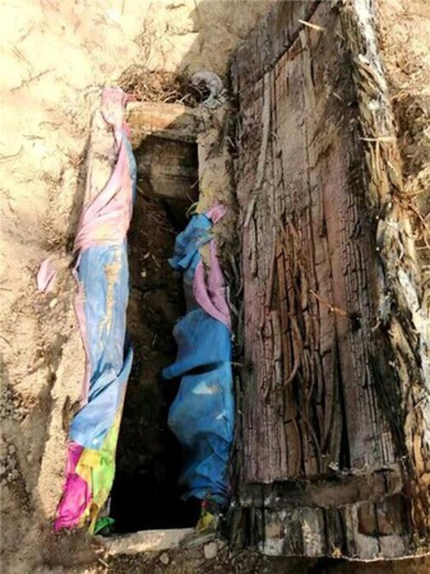 Bố chồng đi tảo mộ phát hiện hài cốt con dâu biến mất, hóa ra kẻ trộm là nhà thông gia và mục đích sử dụng thi thể đầy ớn lạnh - Ảnh 2. Bố chồng đi tảo mộ phát hiện hài cốt con dâu biến mất, hóa ra kẻ trộm là nhà thông gia và mục đích sử dụng thi thể đầy ớn lạnh - Ảnh 2.