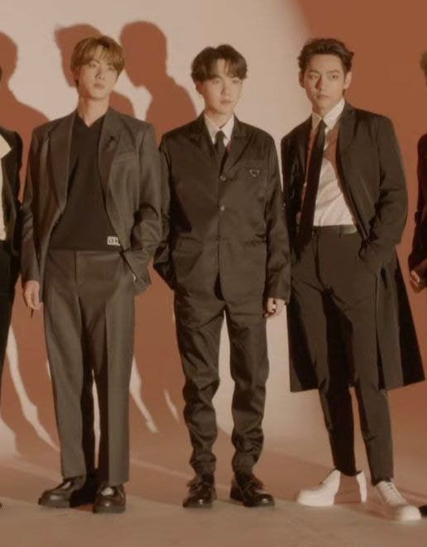 Stylist của BTS bị dân tình la ó dữ dội khi chọn đồ cẩu thả, như hàng mượn tạm cho nhóm - Ảnh 3. Stylist của BTS bị dân tình la ó dữ dội khi chọn đồ cẩu thả, như hàng mượn tạm cho nhóm - Ảnh 3.