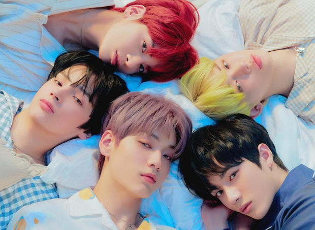 30 nhóm nhạc nam hot nhất hiện nay: BTS vững ngôi vương, ngỡ ngàng EXO bại trận vì 2 boygroup đông dân nhất Kpop - Ảnh 11. 30 nhóm nhạc nam hot nhất hiện nay: BTS vững ngôi vương, ngỡ ngàng EXO bại trận vì 2 boygroup đông dân nhất Kpop - Ảnh 11.