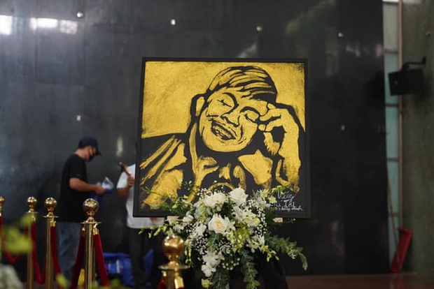 He touched the only painting at NS Chi Tai's funeral completed by the top 3 Vietnams Got Talent in 4 minutes - Photo 3.