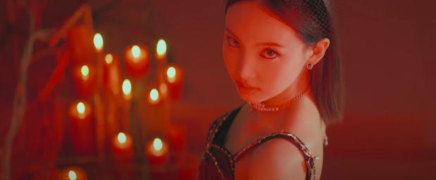 TWICE tung teaser cho Cry For Me gây sốt tại MAMA 2020: Visual đỉnh cao, concept ghi điểm, viết tiếp câu chuyện của I Cant Stop Me? - Ảnh 7.