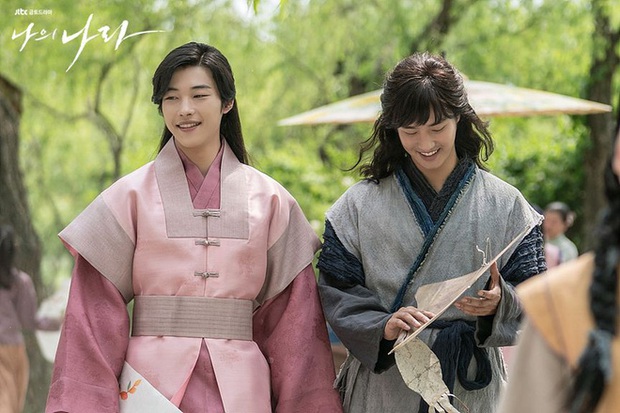 Chân lí phim Hàn: Lee Jong Suk muôn đời làm thánh hôn, Lee Min Ho mãi là cậu ấm giới siêu giàu á! - Ảnh 13. Chân lí phim Hàn: Lee Jong Suk muôn đời làm thánh hôn, Lee Min Ho mãi là cậu ấm giới siêu giàu á! - Ảnh 13.