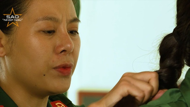 Sao Nhập Ngũ: Kỳ Duyên bật khóc, phải đổi áo quần nam giới mới thực hiện được bài huấn luyện - Ảnh 22.