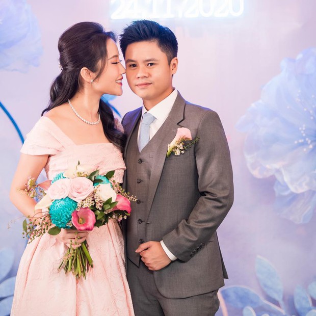 Phan Thành khoe cơm vợ nấu với chiếc view tiền tỷ: Chuẩn vợ chồng son chưa kìa - Ảnh 1.