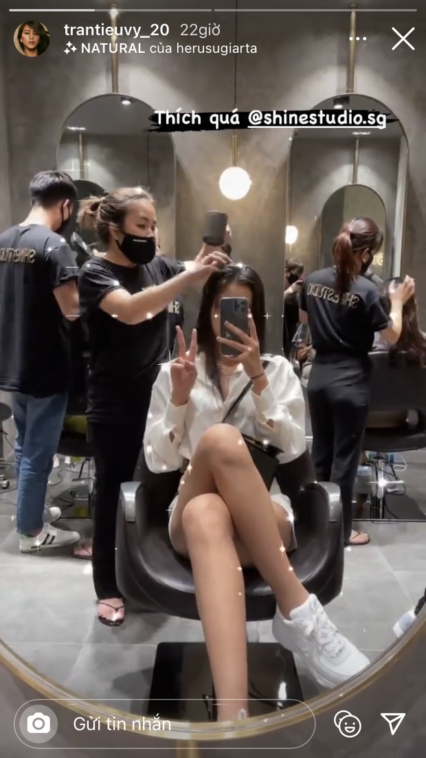 6 salon tóc sao Việt vừa check in: Xem để biết Hari Won uốn phồng ở đâu, Hòa Minzy nhuộm xanh ở tiệm nào - Ảnh 6.